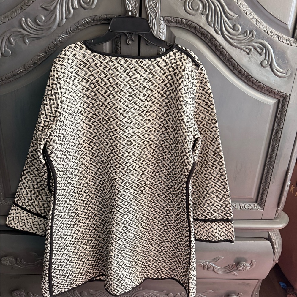 Women's Black & White Open-Front Textured Blazer - Picture 3 of 3